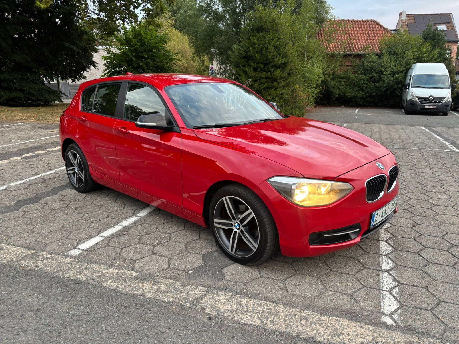 Zeer mooie BMW 118D AUTOMAAT SPORTLINE met 111000 km ., Auto's, Automaat, Zwart, 4 cilinders, 5 deurs