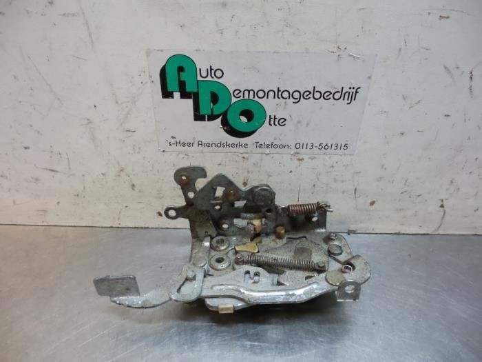 Mécanique de verrouillage capot d'un BMW 5-Serie, -, 3 mois de garantie, Utilisé, -