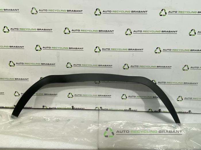 Spoiler pare-choc avant d'un Renault Clio, -, 3 mois de garantie, Utilisé, -