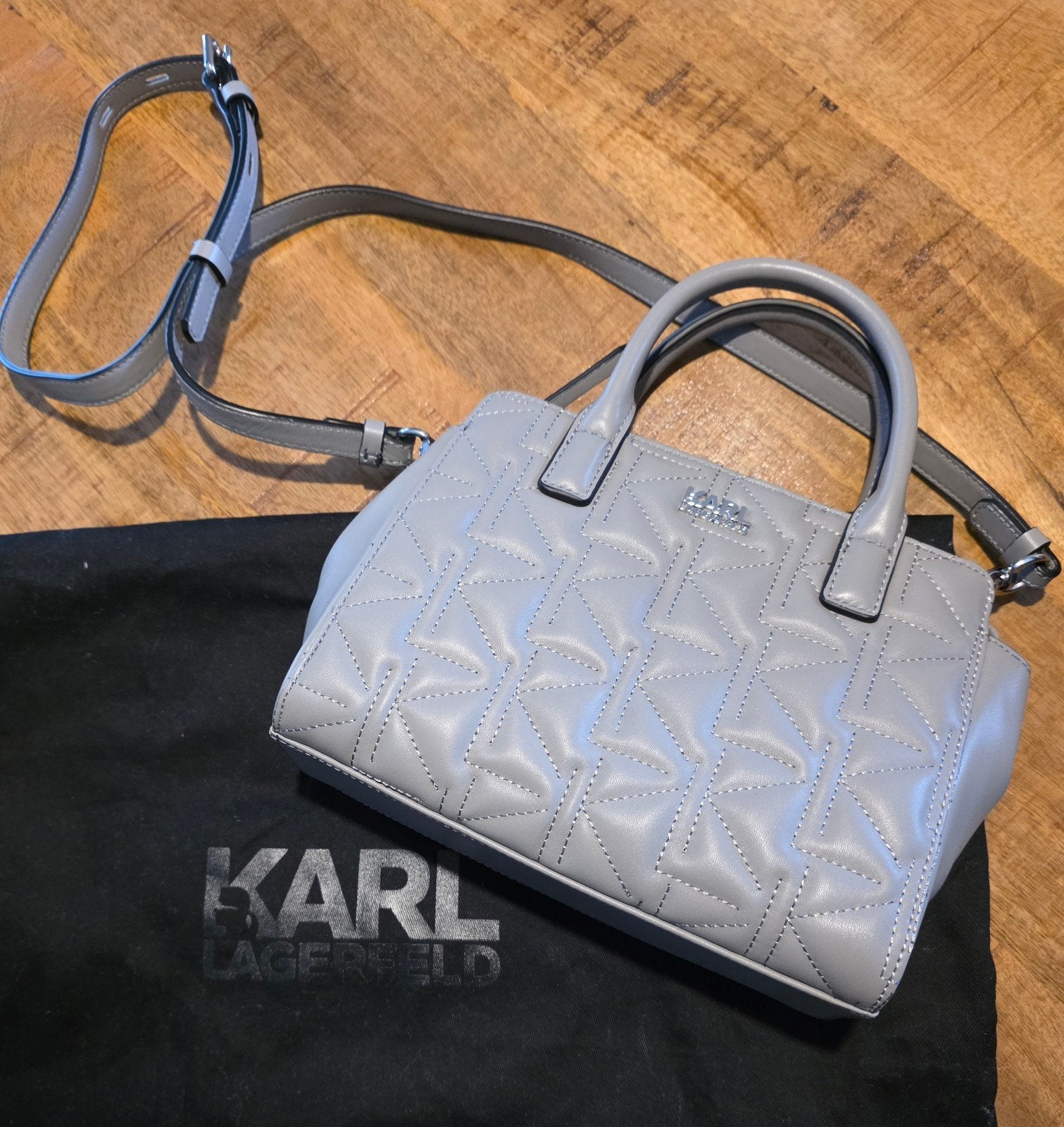 Karl Lagerfeld, Enlèvement