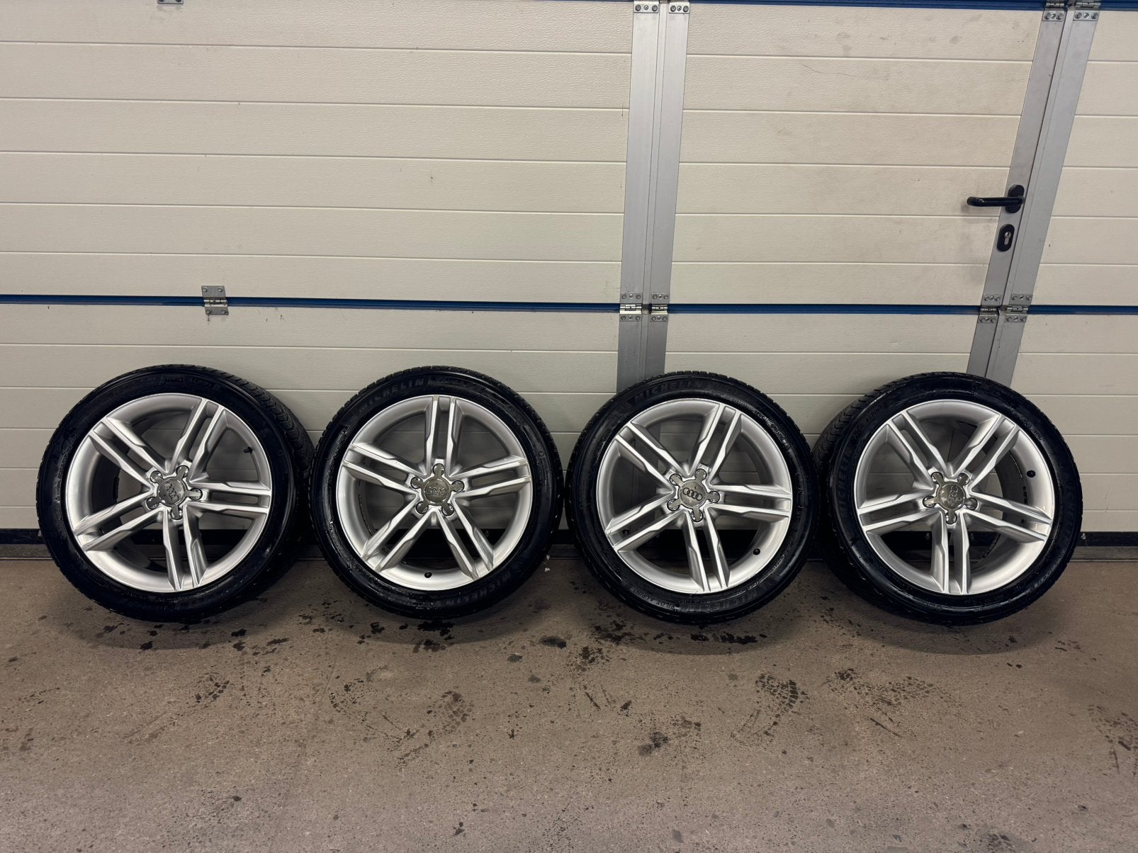 Paire de roues d'hiver Audi A4 Michelin 245/45R18, Pneus et Jantes, Véhicule de tourisme, 18 pouces, Enlèvement