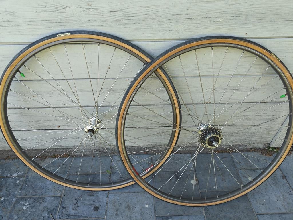 Wielset met EM tubes, Fietsen en Brommers, Wiel, Ophalen of Verzenden, Zo goed als nieuw, Aluminium