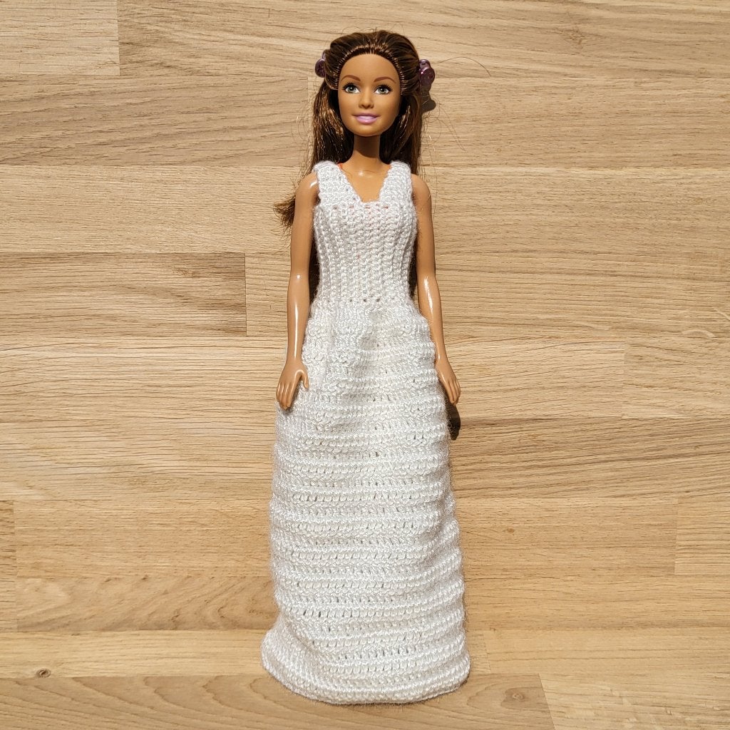 Poppenkleed, baljurk, trouwjurk, poppenjurk, gehaakt, Ophalen of Verzenden, Nieuw, Barbie