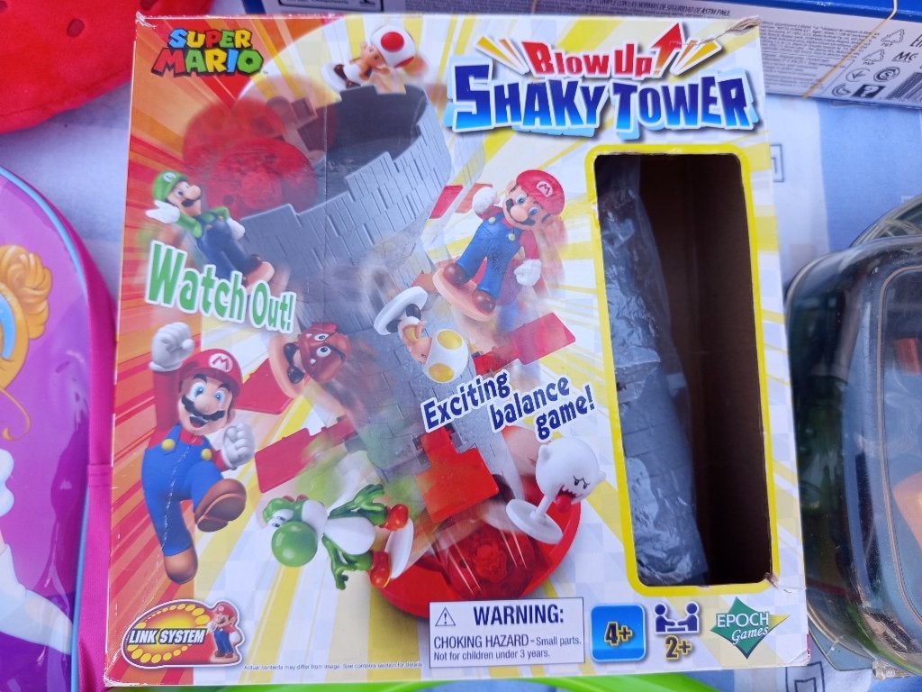 Super Mario shaky tower NIEUW, Enlèvement
