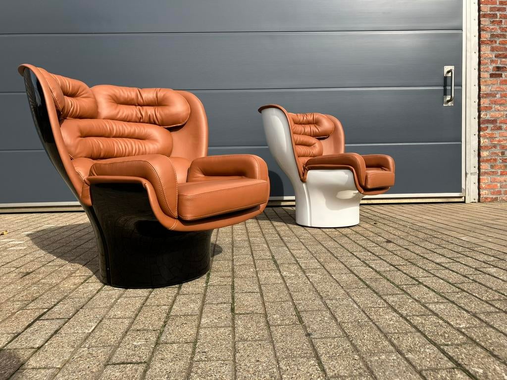2x Joe Colombo Elda chair, cuir cognac, coque blanche/noire, Enlèvement ou Envoi, Cassina sede edra ligne roset togo vitra knoll swan egg tecno