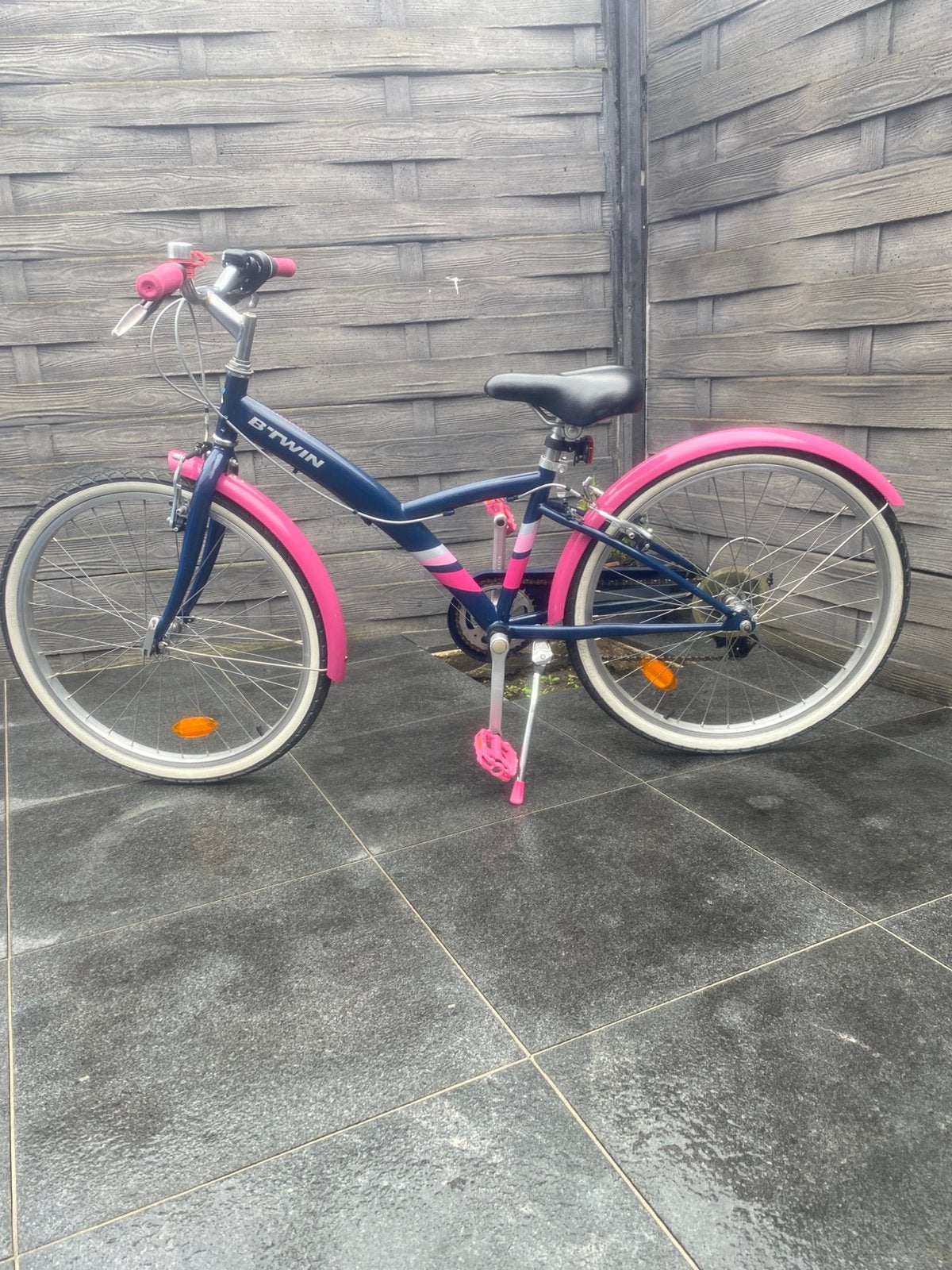B-Twin 24 inch meisjesfiets, Fietsen en Brommers, Ophalen, Zo goed als nieuw, 24 inch, Versnellingen