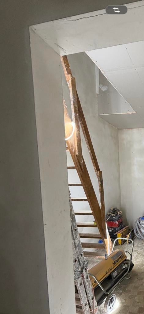 Trap in goede staat, wel nood aan nieuwe verflaag, Doe-het-zelf en Bouw, Ladders en Trappen, Ophalen, Zo goed als nieuw, Trap