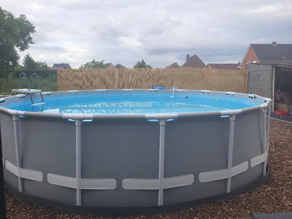 Zwembad Intex, rond model, diameter 549 cm, hoogte 122 cm., Ophalen, Zo goed als nieuw