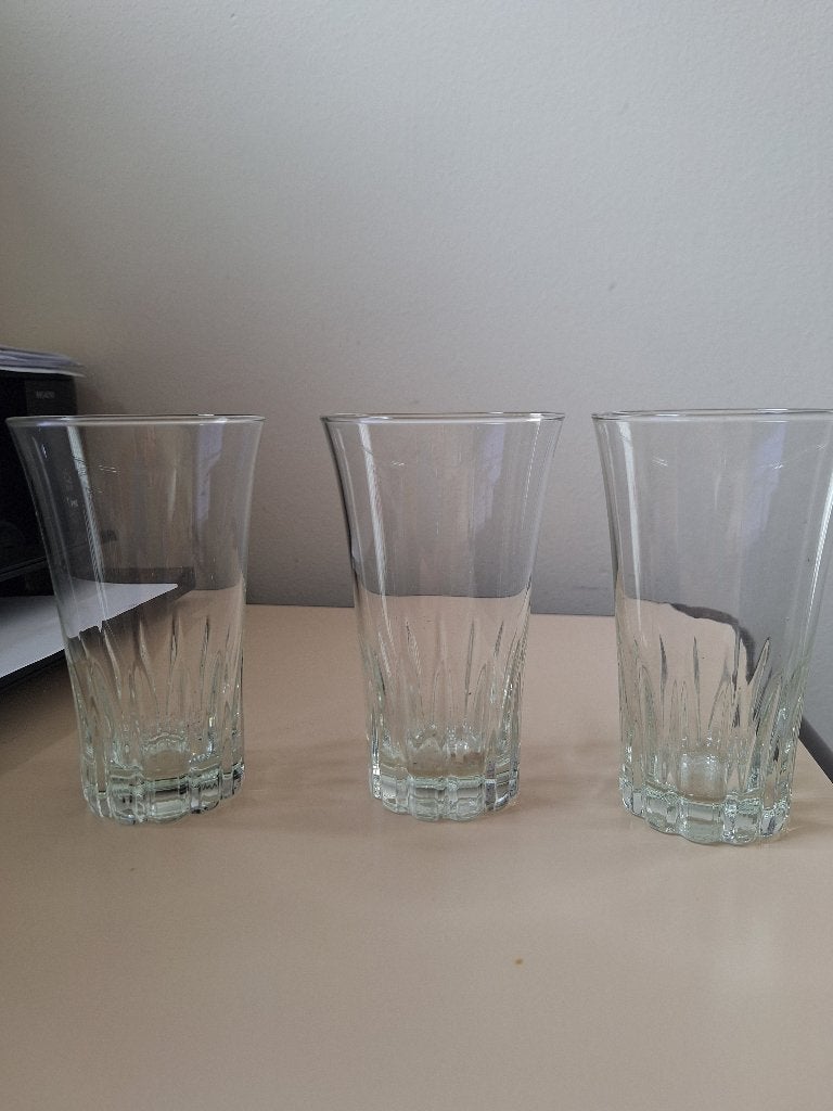 3 glazen 3 drinkglazen, Huis en Inrichting, Ophalen of Verzenden, Zo goed als nieuw, Glas, Glas of Glazen
