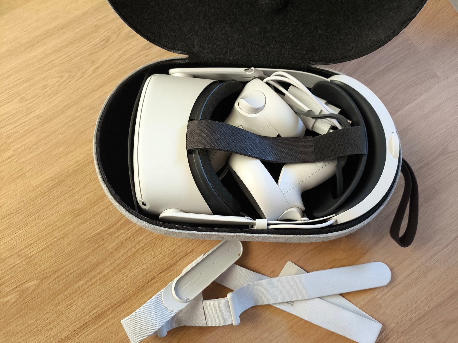 Oculus quest 2 64Gb incl 2 controllers + battery pack, nieuw, Enlèvement, Neuf, PC