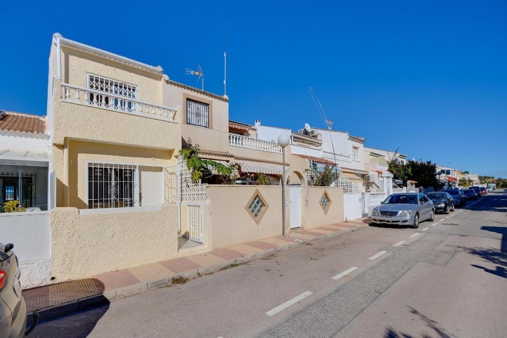 Rustig huis in Torrevieja (El Limonar), Torrevieja, Spanje, 71 m², Woonhuis