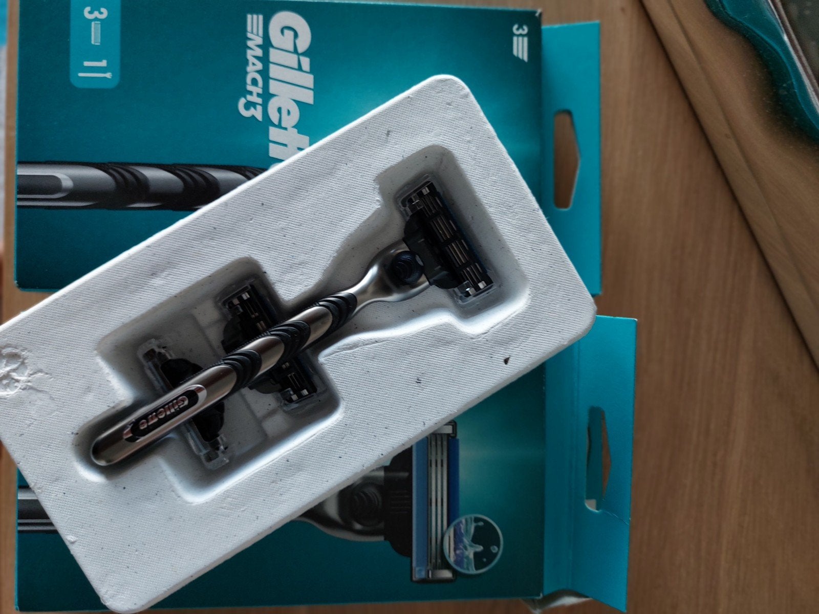 Gillette 3 maart, Ophalen, Nieuw