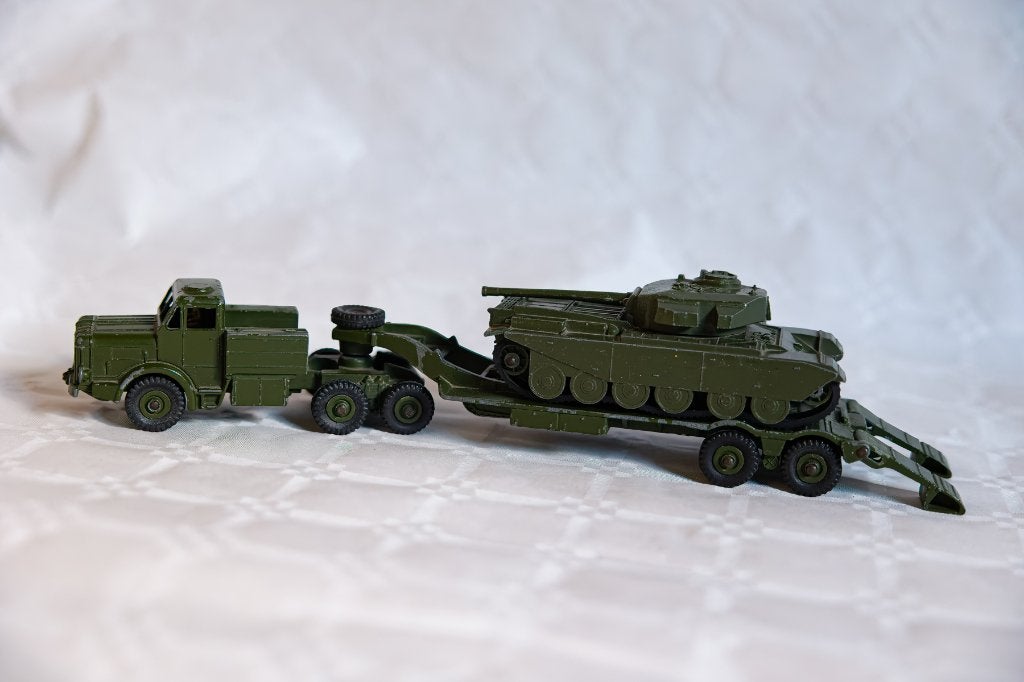 dinky - set leger - 5 stuks, Hobby en Vrije tijd, Ophalen, Gebruikt, Auto, Dinky Toys