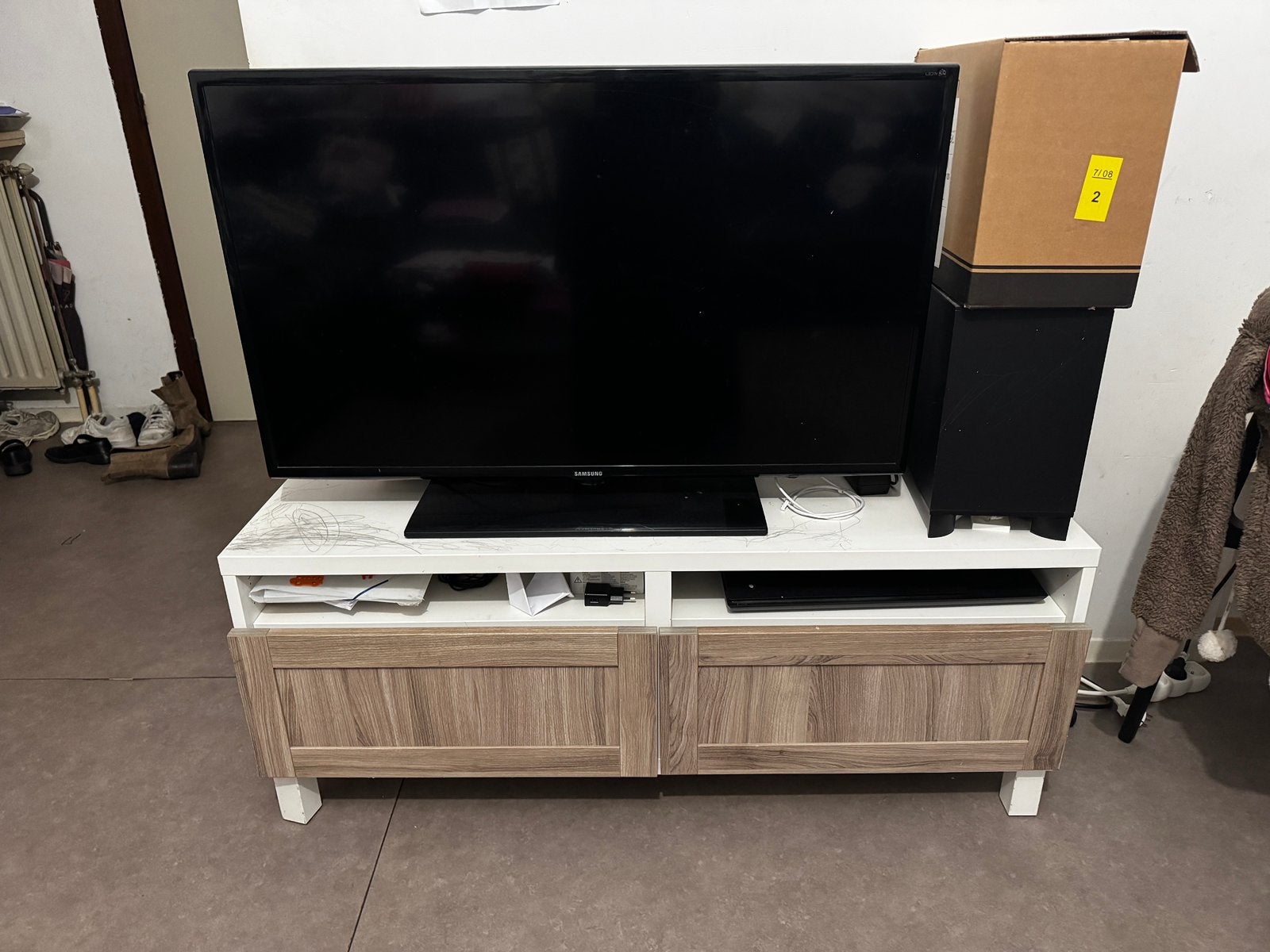 Tv+kast, Ophalen, Gebruikt