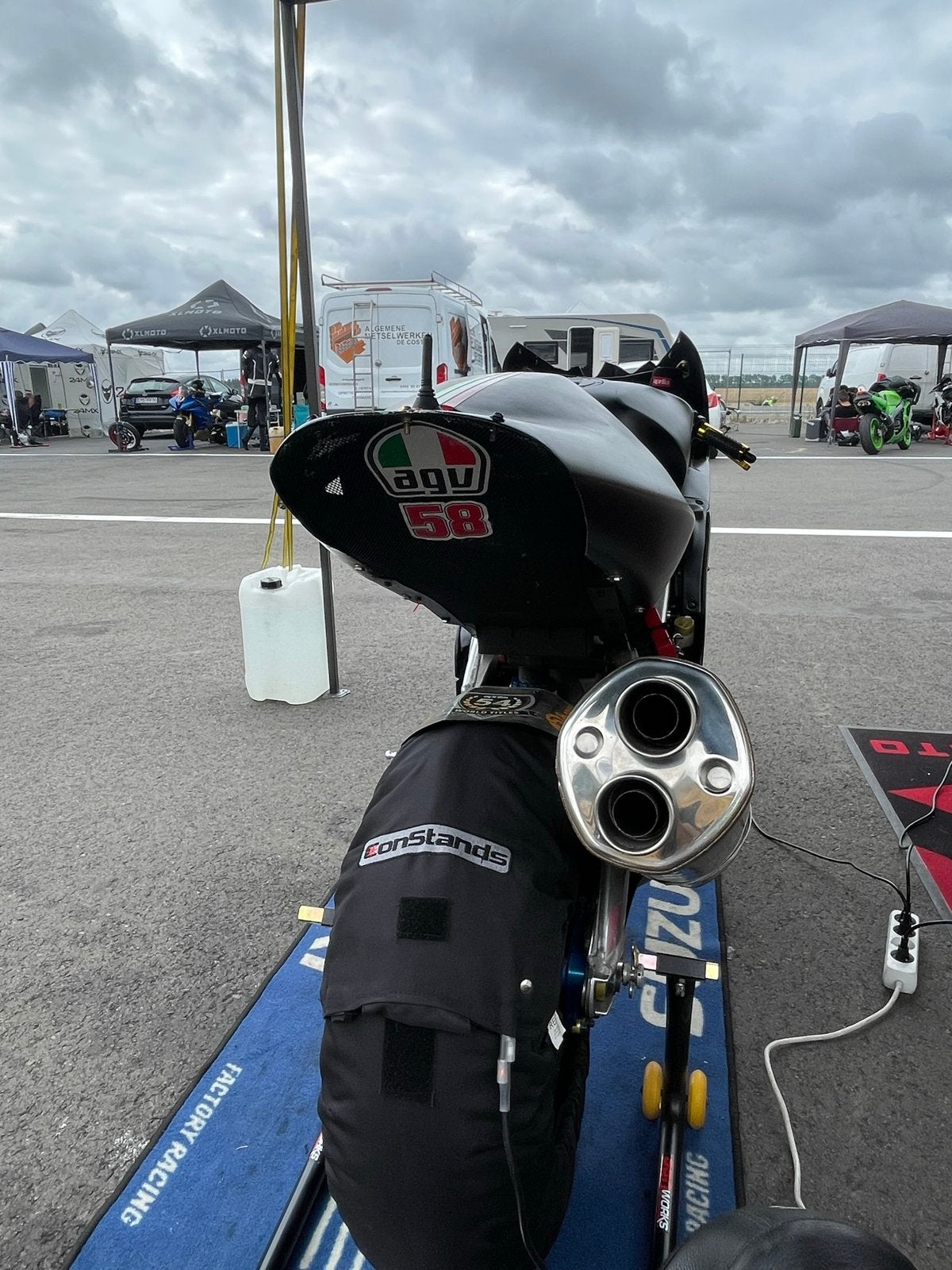 Aprillia RSV mille Circuit, Motoren, 2 cilinders, Sportuitlaat, Gebruikt, Super Sport