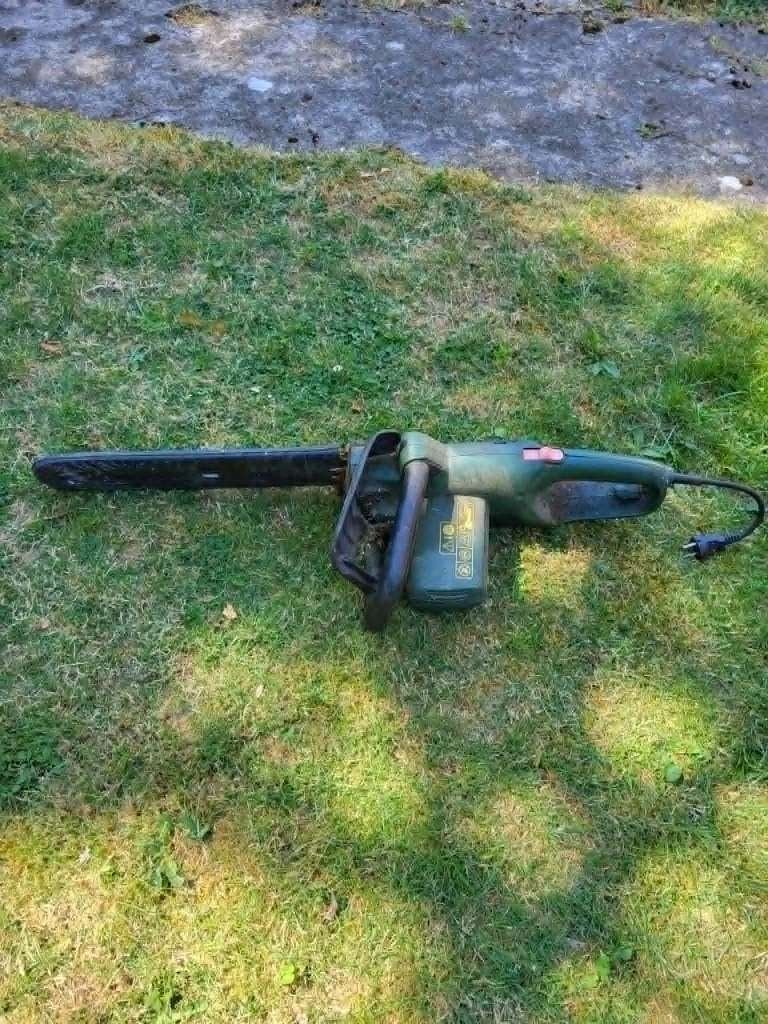 Tronçonneuse Black & Decker, Tronçonneuse, 1200 watts ou plus, Enlèvement, Utilisé