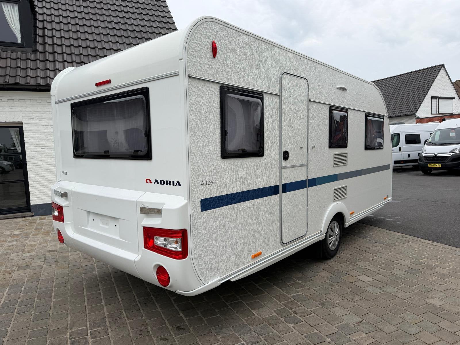 Adria Altea 492 LU, Entreprise, Adria, Douche, Banquette en rond