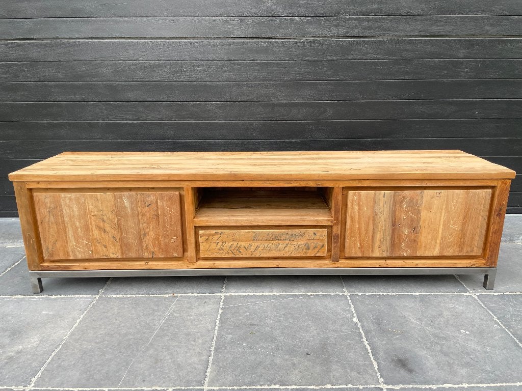 Recycled teak tv kast met ijzer onderstel, Huis en Inrichting, Ophalen of Verzenden, Zo goed als nieuw, Teakhout