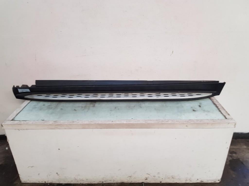 JUPE LATERALE GAUCHE ML III (166) (|A1666900175|), Utilisé, Gauche, Mercedes-Benz