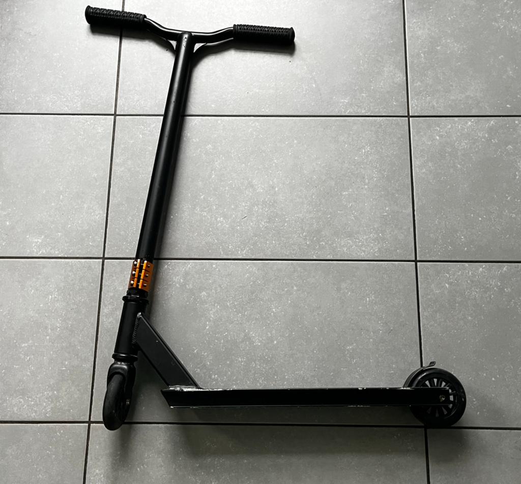 Stuntstep Black Dragon, Fietsen en Brommers, Steps, Zo goed als nieuw, Gewone step, Ophalen of Verzenden