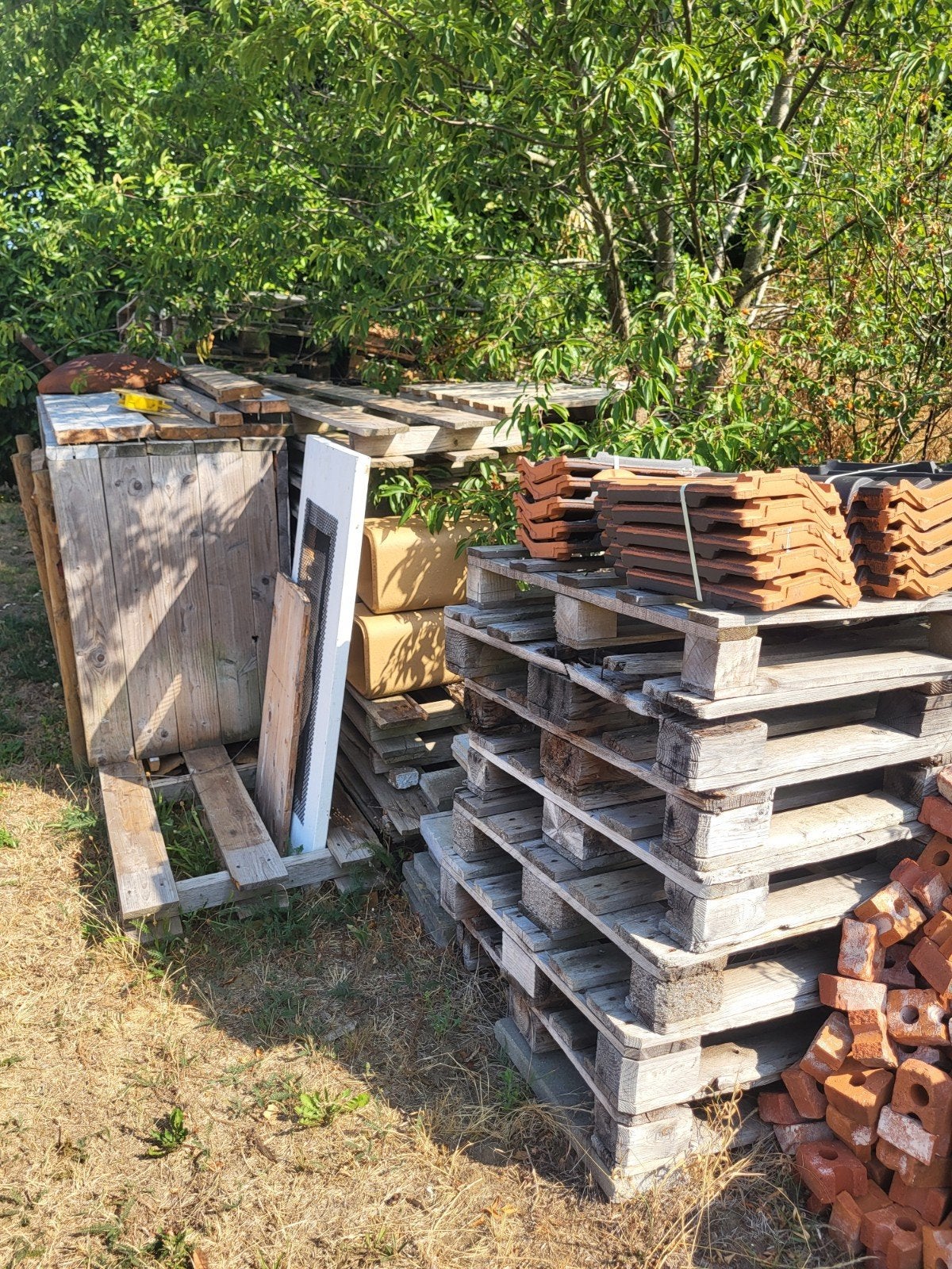 GRATIS oude pallettenhout om op te branden, Tuin en Terras, Brandhout, 6 m³ of meer, Ophalen, Overige houtsoorten, Blokken