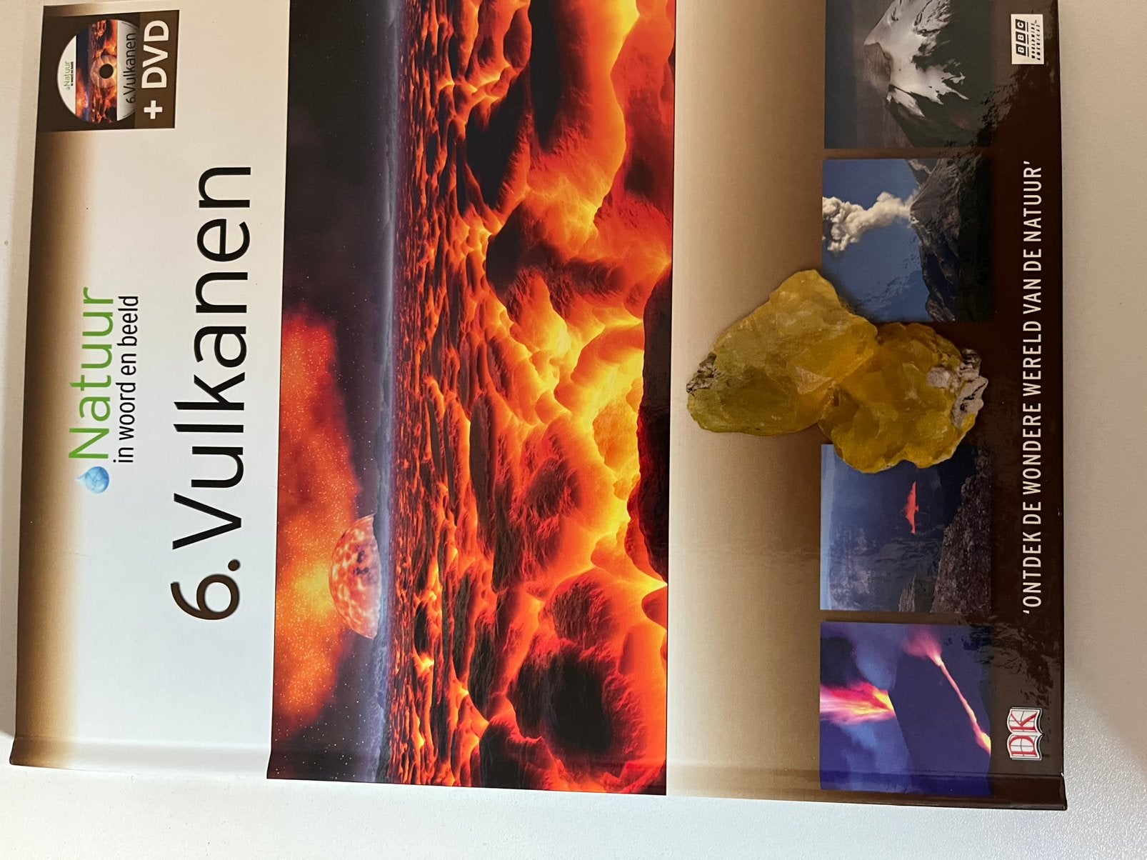 Livre et DVD sur les volcans, CD & DVD, Enlèvement, Comme neuf