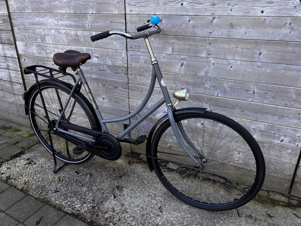 Damesfiets, kader 57 cm hoog, Fietsen en Brommers, Ophalen, Zo goed als nieuw