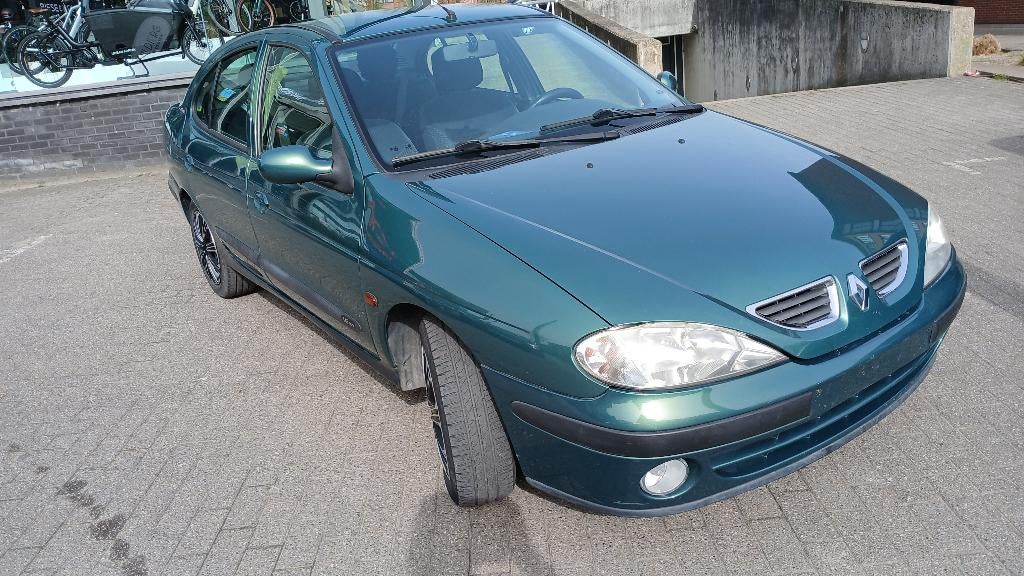 Renault megane benzine automaat verkoopsgekeurd, Auto's, Renault, Bedrijf, Te koop, Mégane, ABS, Airconditioning, Alarm, Centrale vergrendeling