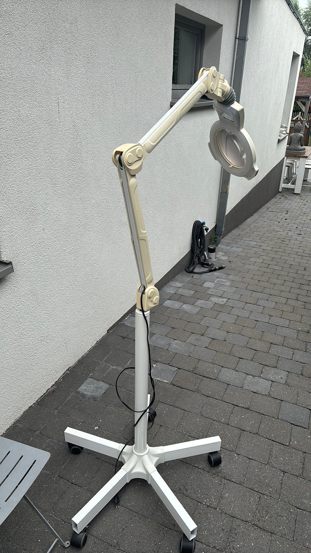Behandelings lamp op voet voor esthetische verzorging, Ophalen, Gebruikt, Hand- en Voetverzorging