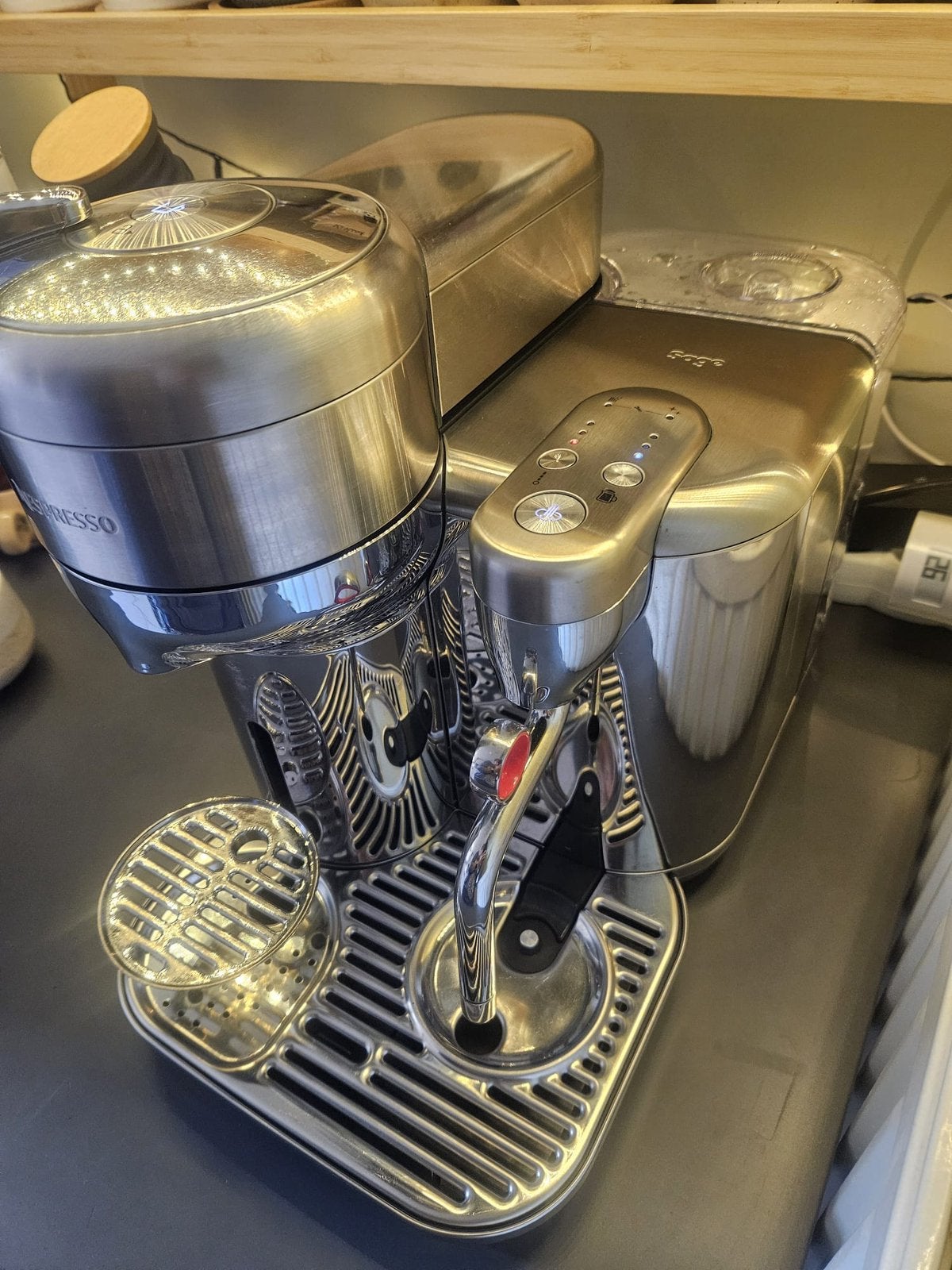 SAGE Nespresso Creatista Vertuo, Elektronische apparatuur, Ophalen, Koffiepads en cups, Koffiemachine, Zo goed als nieuw