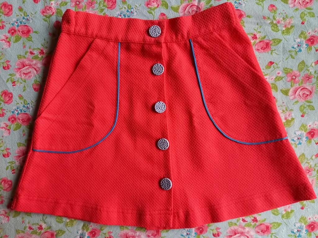 Rode rok Glamorous by Strass maat 122, Kinderen en Baby's, Glamorous by strass, Meisje, Ophalen of Verzenden, Zo goed als nieuw