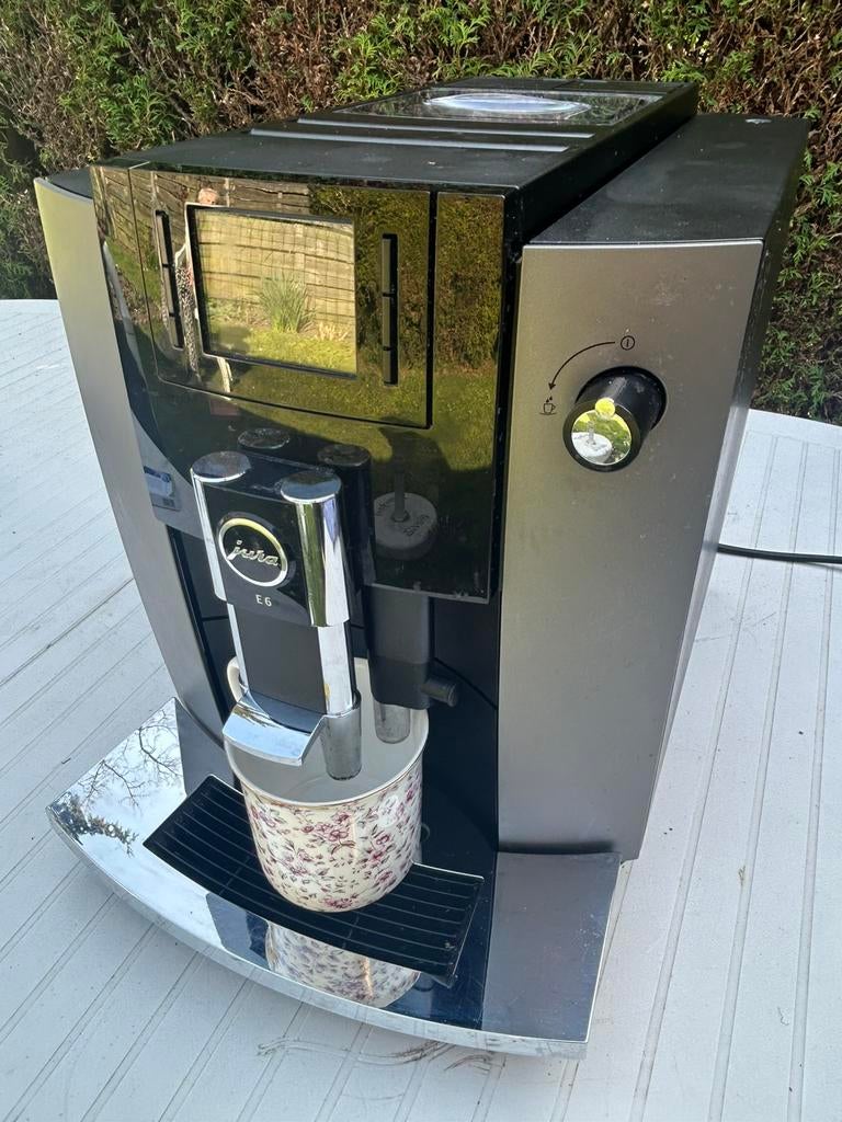 JURA E6 goede staat incl filters, Enlèvement, Café en grains