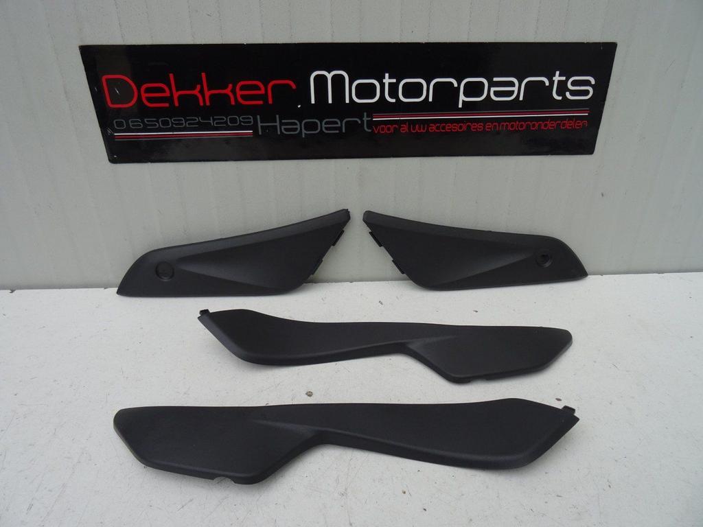 Linker + Rechter Tankkapjes Honda CBR1000RR 2004-2005 SC57, -, Utilisé, -, -