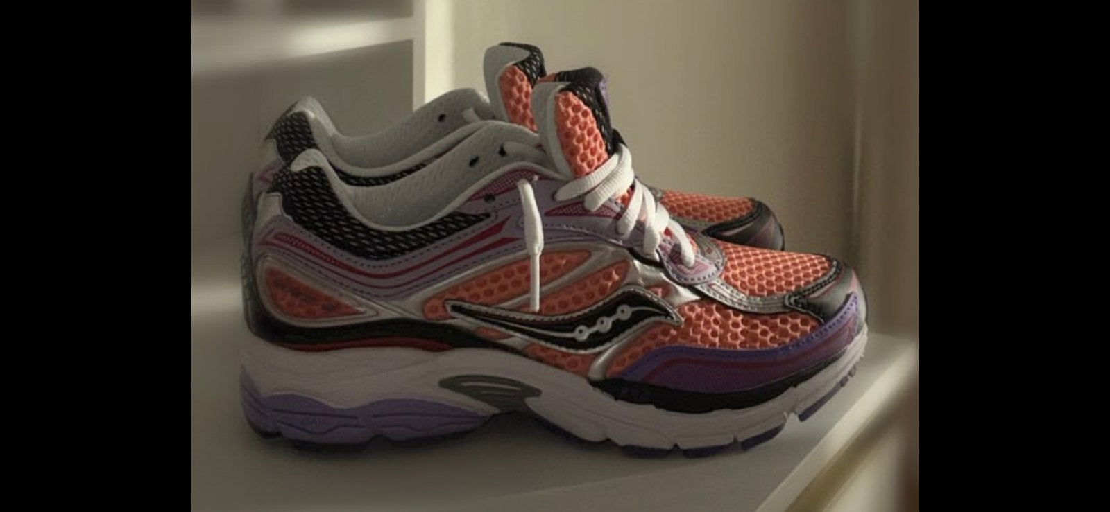 Chaussure sport OMNI 9 FLOWER, Kleding | Dames, Ophalen, Overige kleuren, Sportschoenen, Zo goed als nieuw