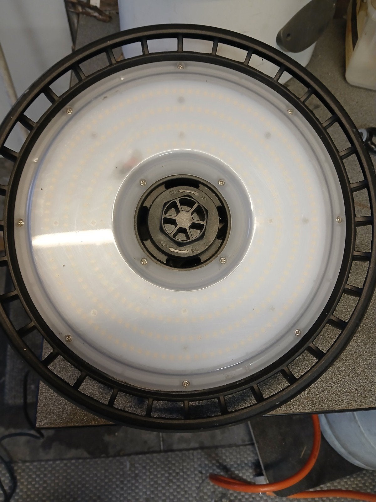 luminaire LED High Bay, Enlèvement, Comme neuf, 50 à 200 watts, Lampe avec luminaire