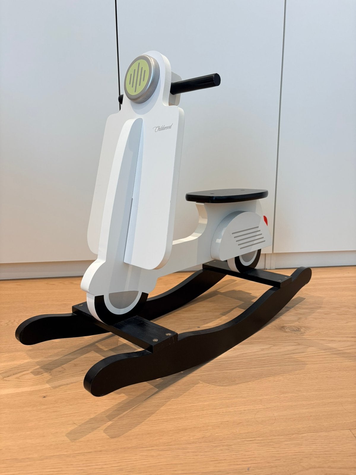 Childhome scooter schommel, Ophalen, Zo goed als nieuw, Rij- of Hobbelspeelgoed
