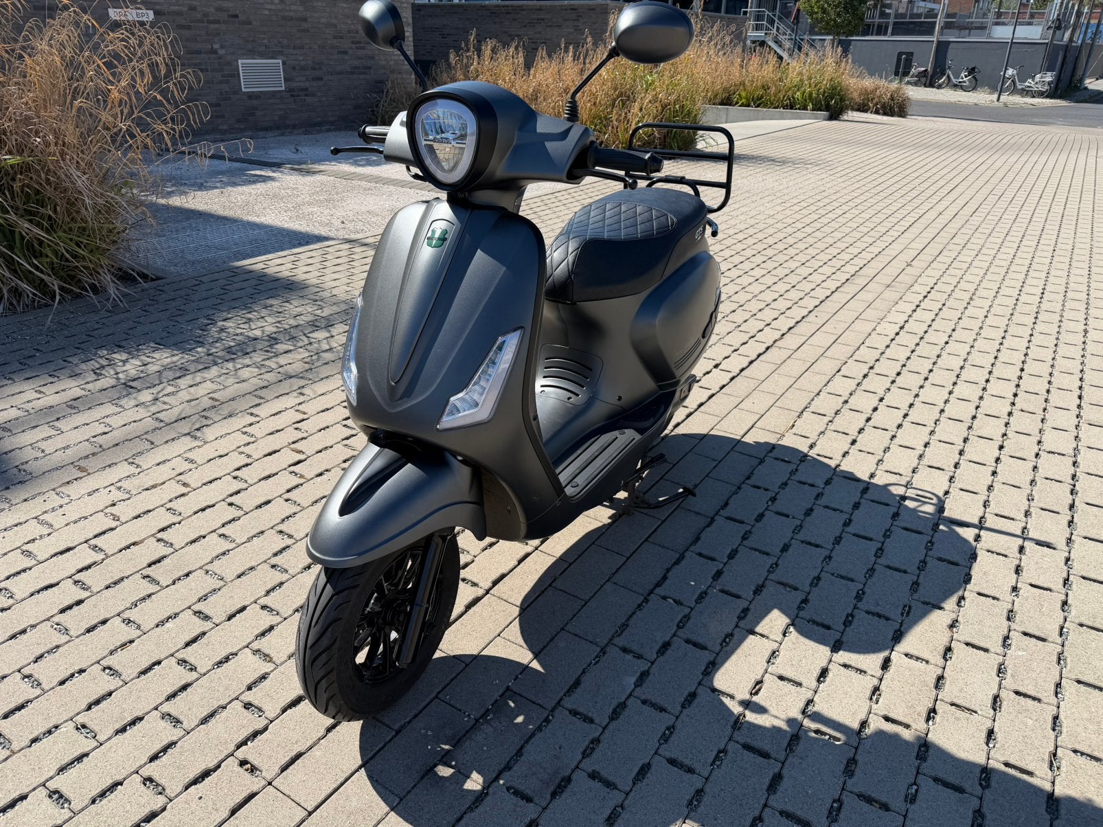 Electrische scooter, Fietsen en Brommers, Ophalen, Zo goed als nieuw