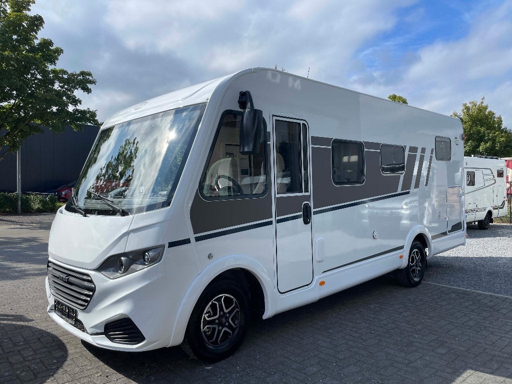 Carado I338 Pro+, Caravans en Kamperen, Mobilhomes, Koelkast, Standaard zit, Ringverwarming, Fiat
