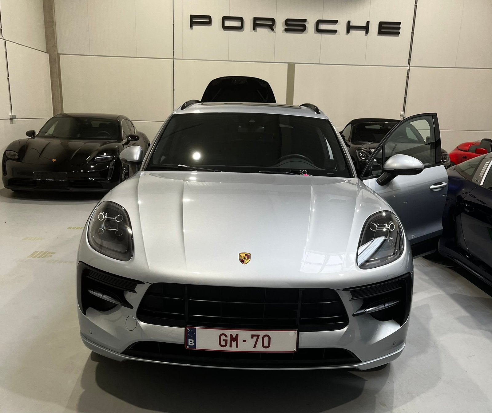 Porsche Macan 2.0 **Unieke staat **138000km, Auto's, Automaat, 1995 cc, 4 cilinders, Leder