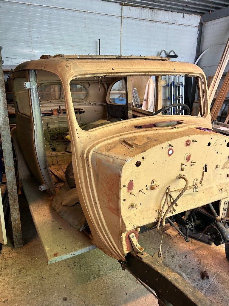 oldtimer Renault Primaquatre KZ24, foto 4