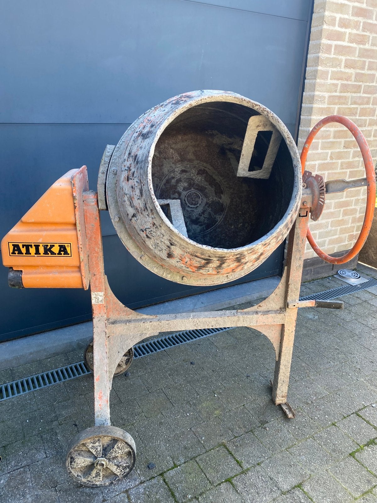 Betonmolen Atika, Doe-het-zelf en Bouw, Betonmolens, Ophalen, Gebruikt
