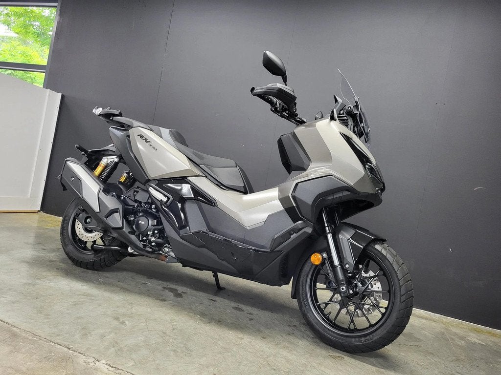 Honda ADV 350 in nieuwstaat, 350 cm³, Scooter, Entreprise, 12 à 35 kW