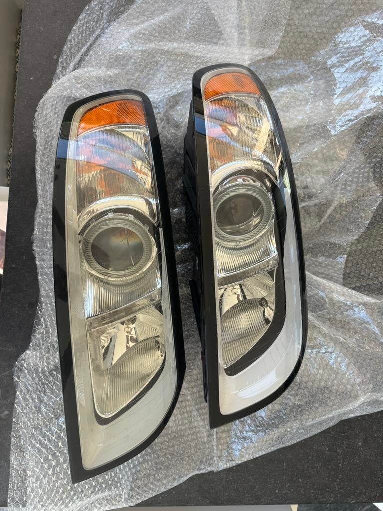 2x linker koplamp Volvo V50, Auto-onderdelen, Ophalen of Verzenden, Gebruikt, Volvo