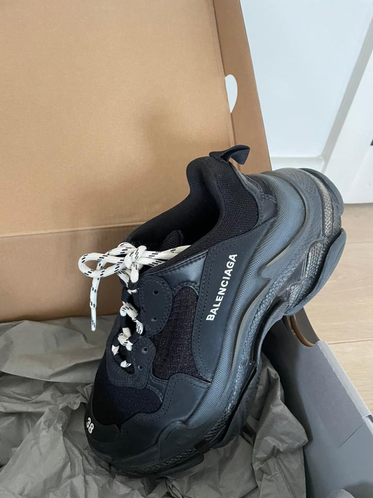 Balenciaga triple S maat 38, Zwart, Ophalen of Verzenden, Zo goed als nieuw, Sneakers