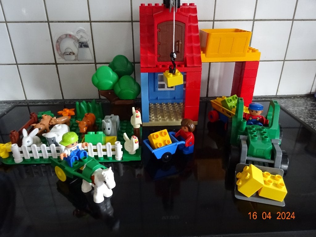 Duplo, leuke boerderij met vele dieren, losplaats, boer....., Kinderen en Baby's, Ophalen of Verzenden, Duplo