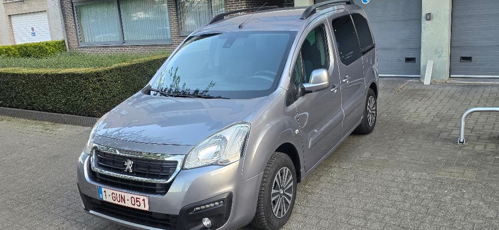 PEUGEOT PARTENER 1.6 ESSENCE 1ER MAIN EURO 6B, Argent ou Gris, Euro 6, Entreprise, Boîte manuelle
