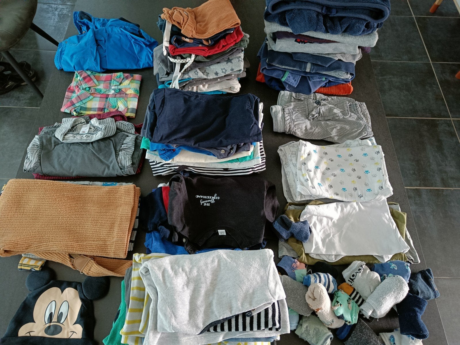 Paquet de vêtements pour garçons/taille 80/77 pièces, Enlèvement ou Envoi, Utilisé
