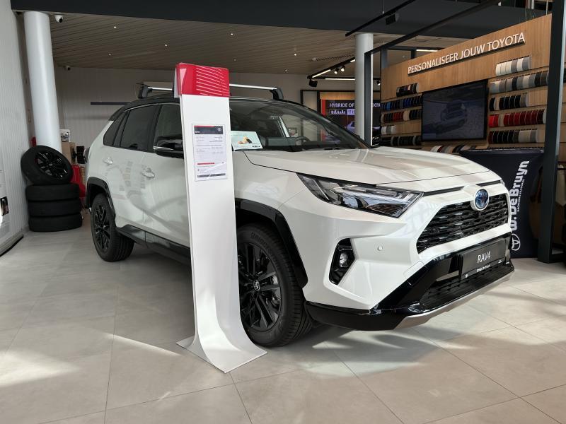 Toyota RAV-4 NEW STOCK Style Plus, Auto's, Toyota, Automaat, 2490 cc, 131 kW, Wit