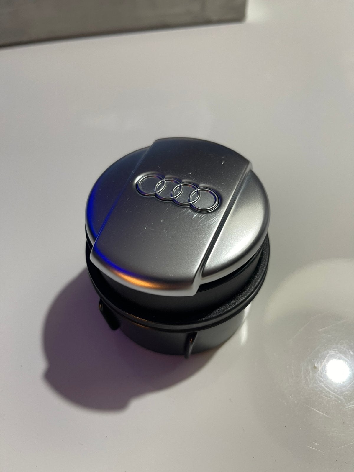 Audi asbak, Ophalen, Zo goed als nieuw