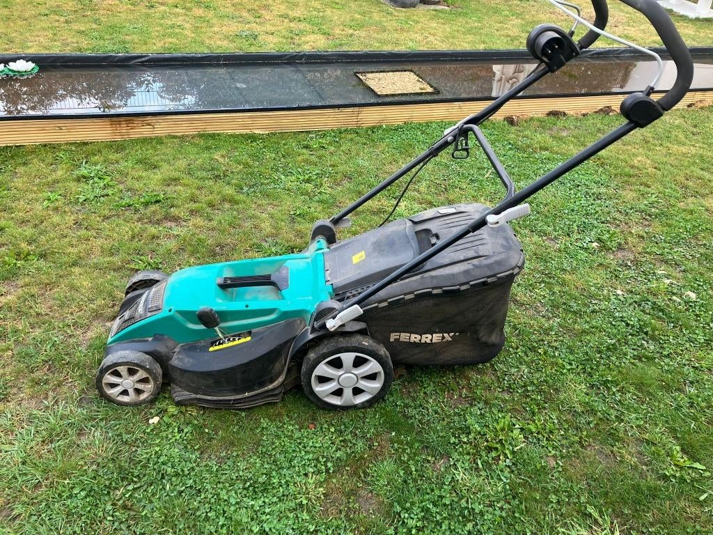 electrische grasmaaier 1j oud, Ophalen, Cirkelmaaier, Elektrische grasmaaier, Ferrex